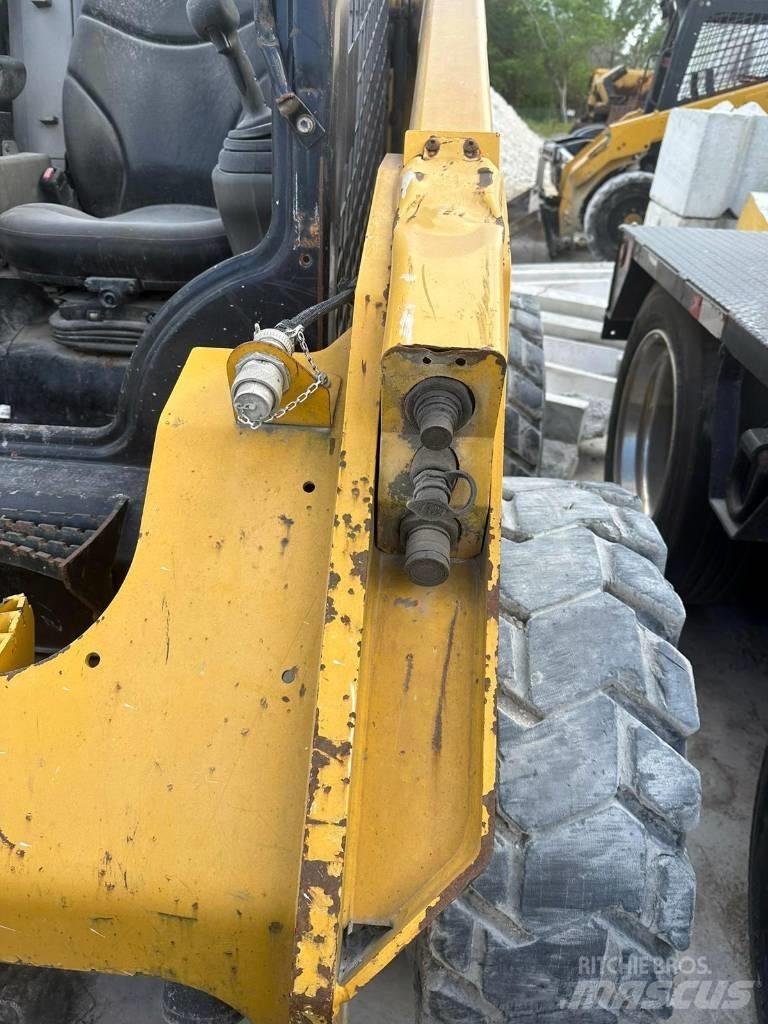 CAT 262 D Mini incarcator