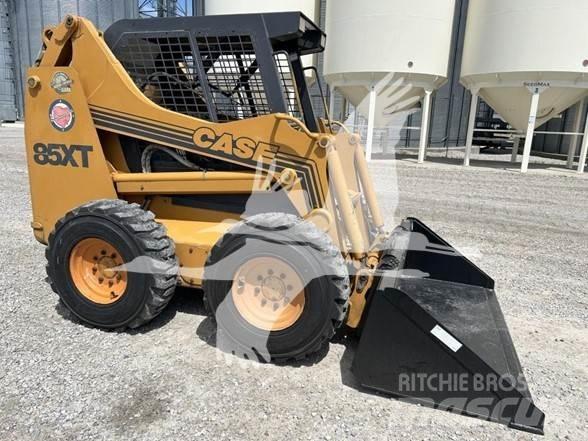 CASE 85XT Mini incarcator