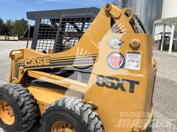 CASE 85XT Mini incarcator