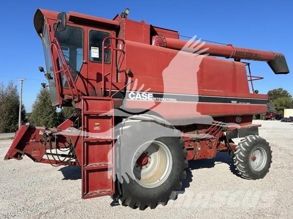 Case IH 1480 Combine de secerat
