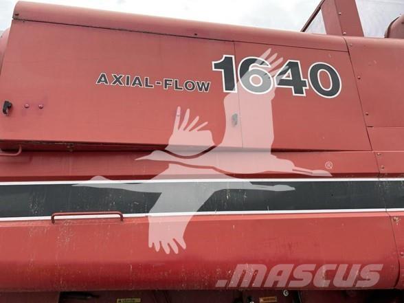Case IH 1640 Combine de secerat