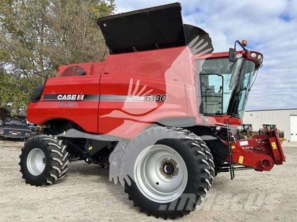Case IH 6130 Combine de secerat