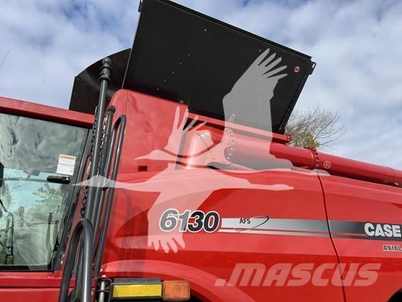 Case IH 6130 Combine de secerat