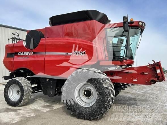 Case IH 7010 Combine de secerat