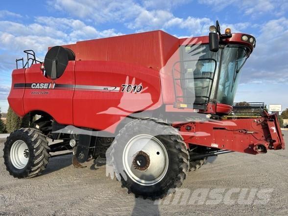 Case IH 7010 Combine de secerat