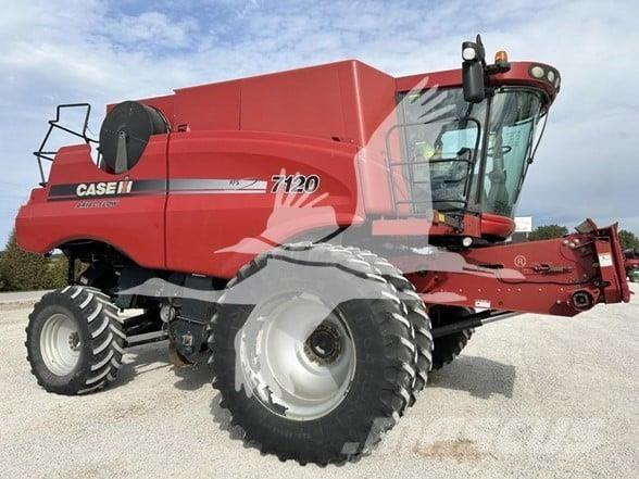 Case IH 7120 Combine de secerat