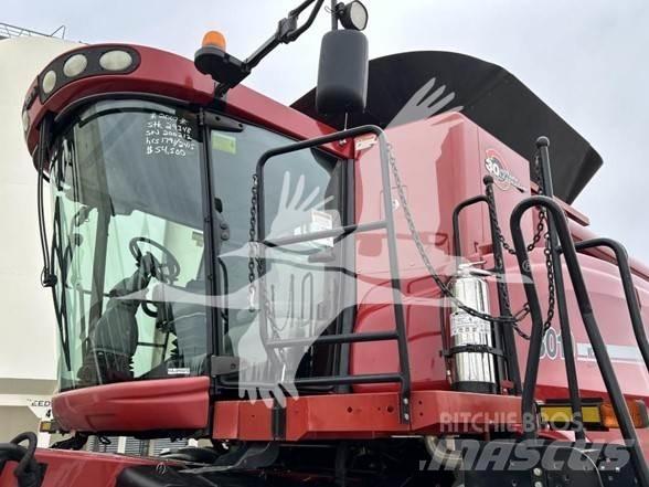 Case IH 8010 Combine de secerat