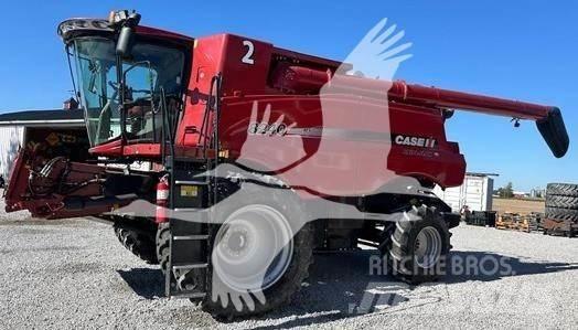 Case IH 8240 Combine de secerat