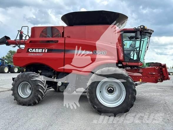 Case IH 8240 Combine de secerat