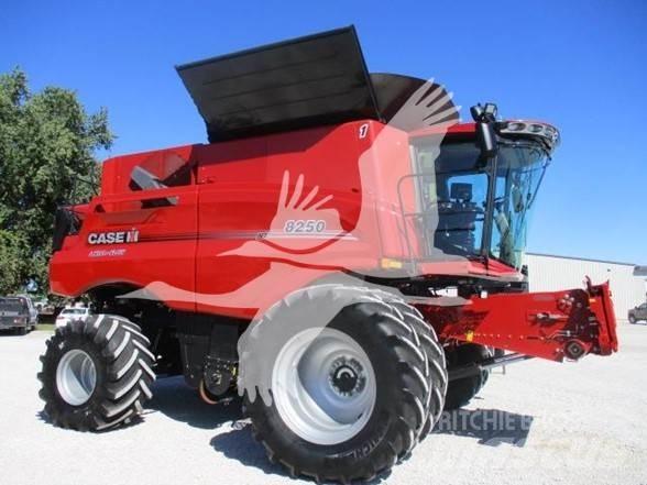 Case IH 8250 Combine de secerat