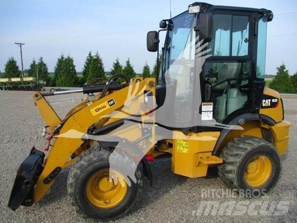 CAT 903D Incarcator pe pneuri