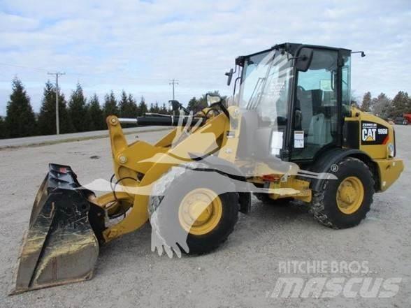 CAT 906M Incarcator pe pneuri