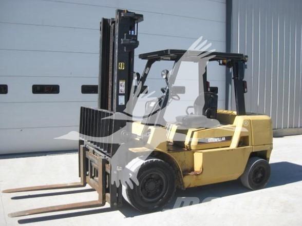 CAT DP40KL Stivuitor diesel