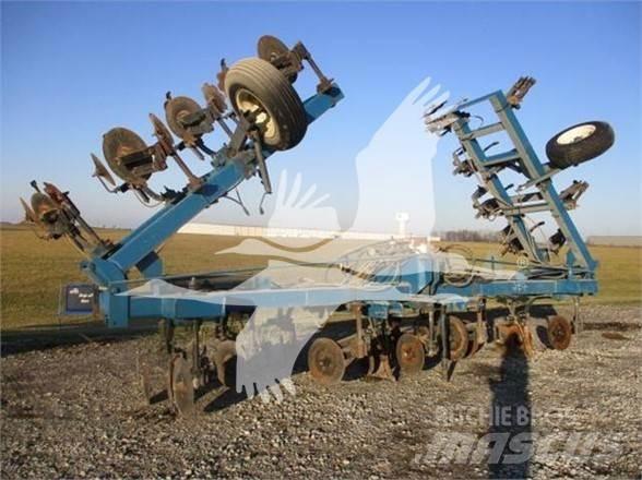 DMI 3200 Utilaje construcții - Altele