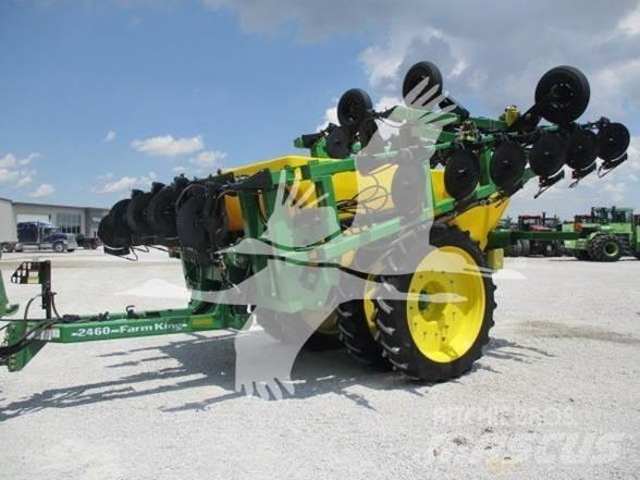 Farm King 2460 Împrastierea mineralelor