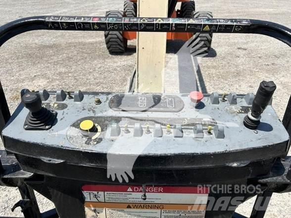 JLG 800A Nacele cu brat articulat