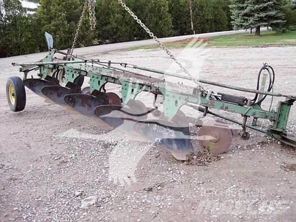 John Deere 514 Pluguri reversibile