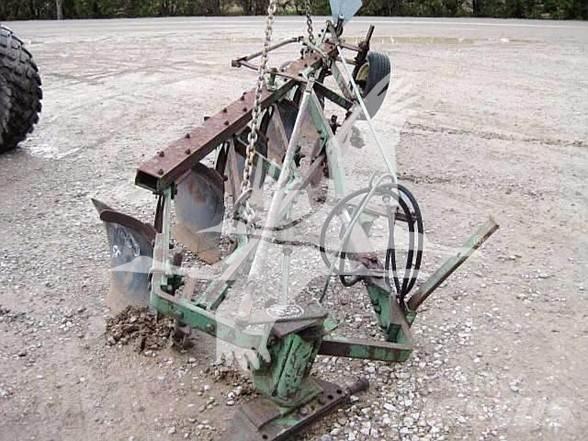 John Deere 514 Pluguri reversibile
