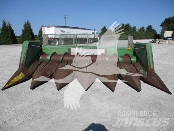 John Deere 653 Combine capete pentru culegatoare