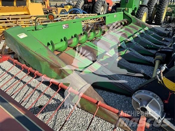 John Deere 843 Combine capete pentru culegatoare