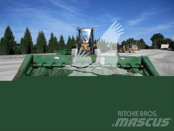 John Deere 843 Combine capete pentru culegatoare