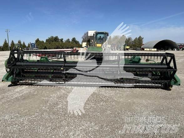 John Deere 920 Combine capete pentru culegatoare