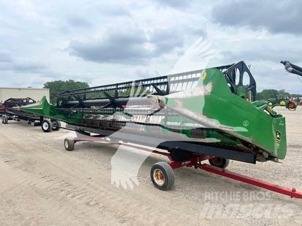 John Deere 925 Combine capete pentru culegatoare