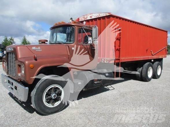 Mack R686ST Utilaje construcții - Altele