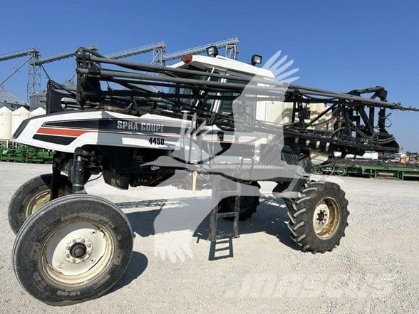 SpraCoupe 4450 Pulverizatoare autopropulsate