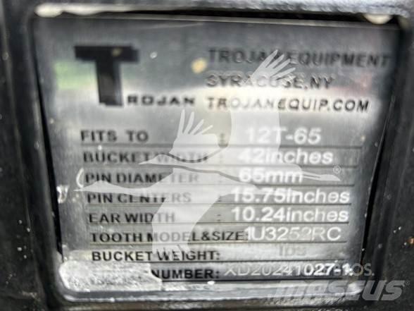 Trojan 120CL Pistoane