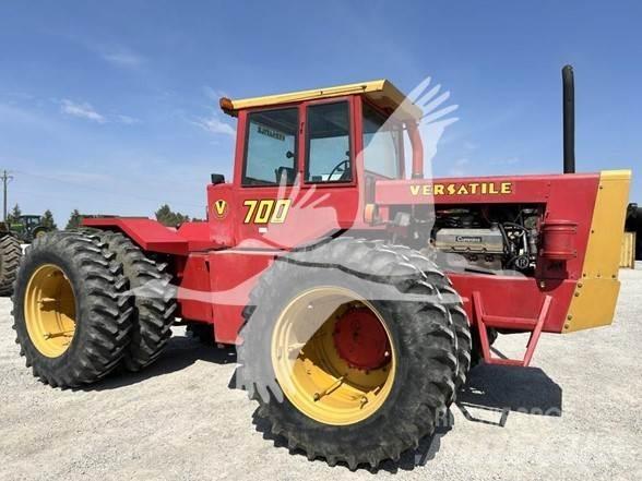 Versatile 700 Tractoare