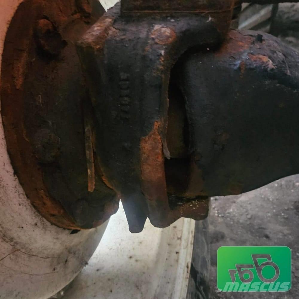 Valmet 8350. Parts Tractoare