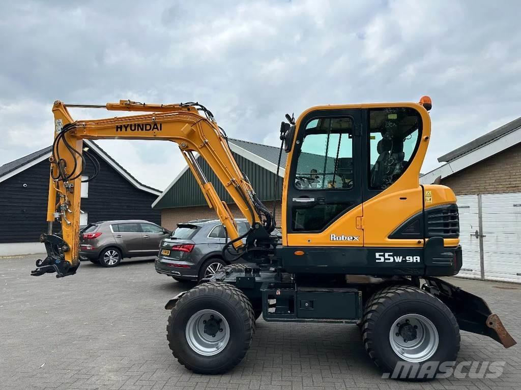 Hyundai 55W-9A Excavatoare cu roti