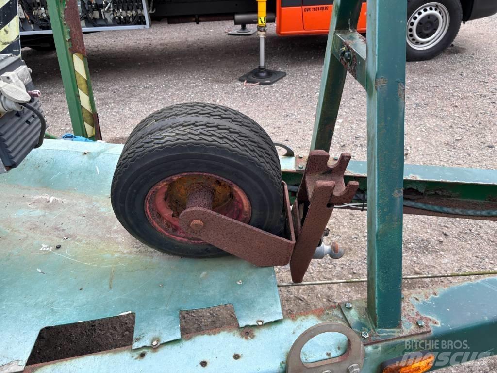 Denka-Lift DL 18 Platforme aeriene montate pe remorca