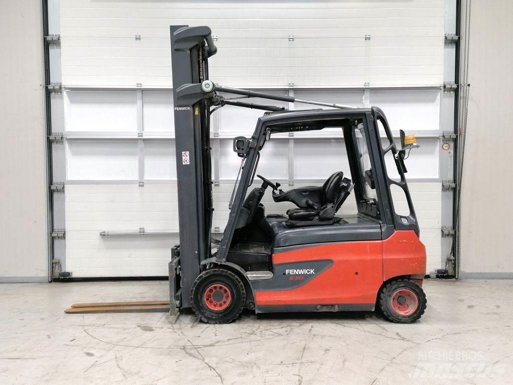 Linde E30L-01 Stivuitor electric