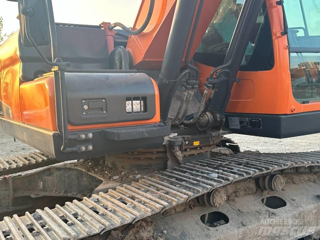 Doosan DX220LC-9 Excavatoare pe șenile
