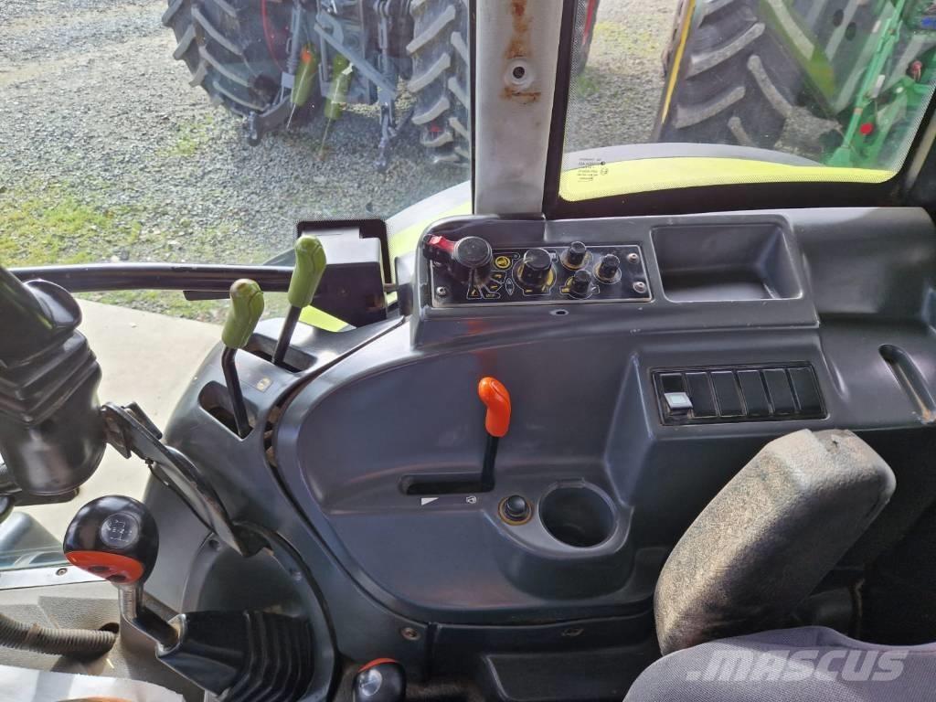 CLAAS Axos 320 CX Tractoare