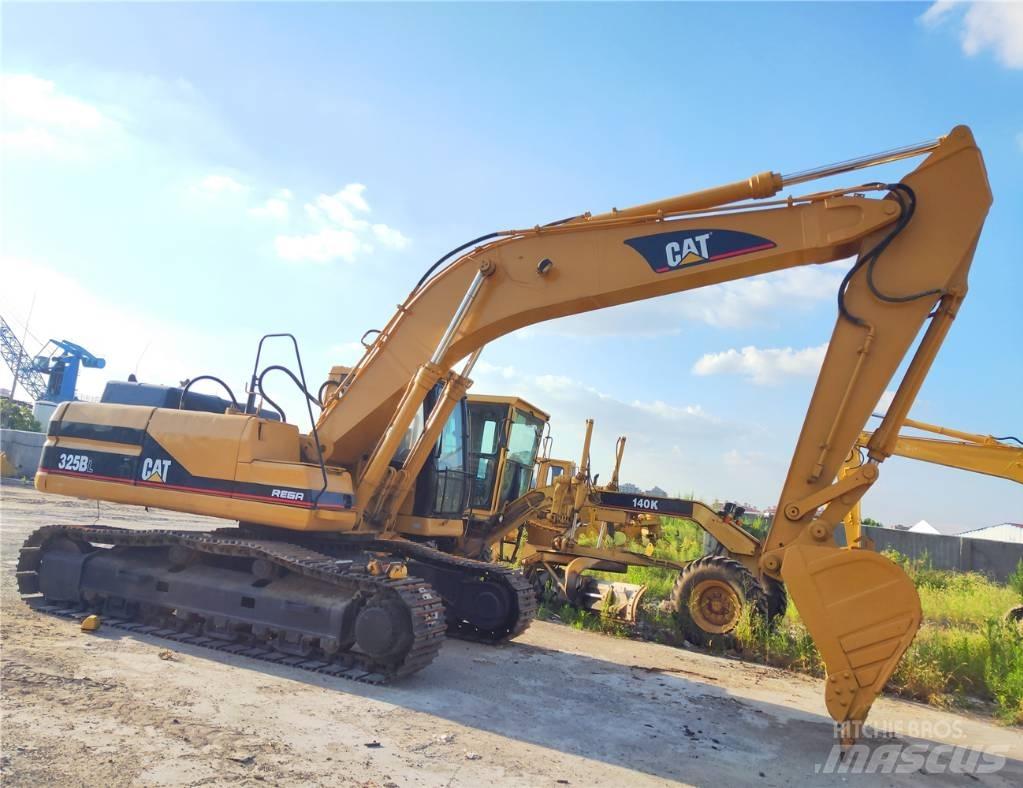 CAT 325B Excavatoare pe șenile
