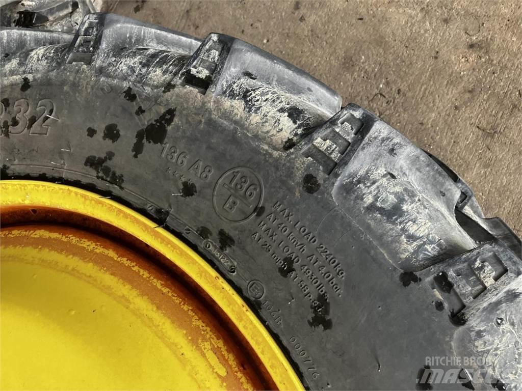 BKT 270/95R32 Roti