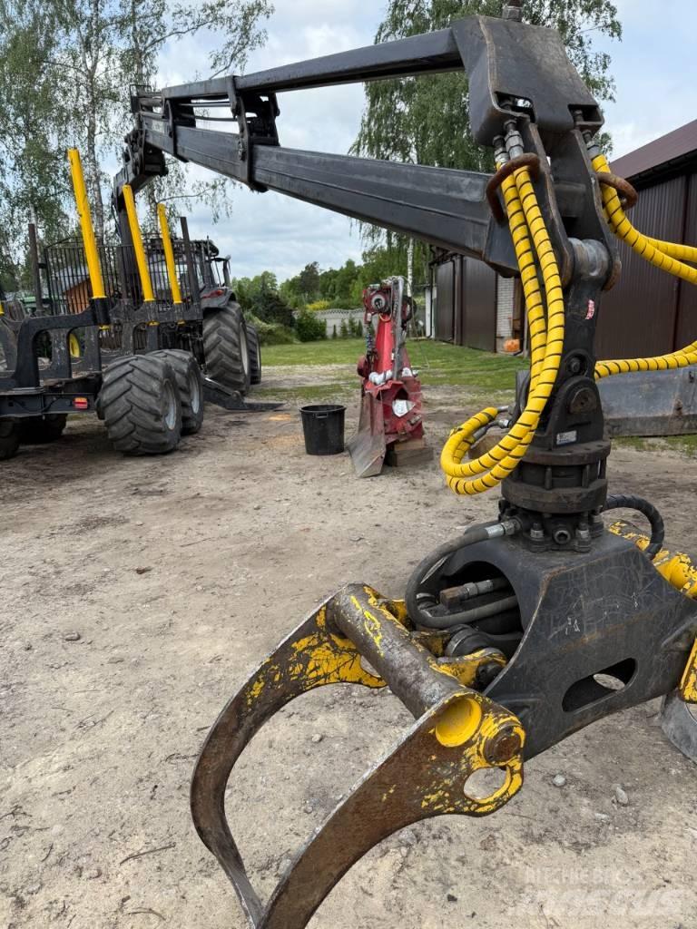 Valtra + KRONOS T 193 Tractoare