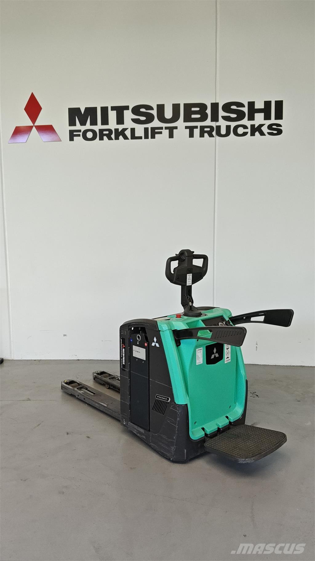 Mitsubishi PBV20N3 Camioane cu platforma