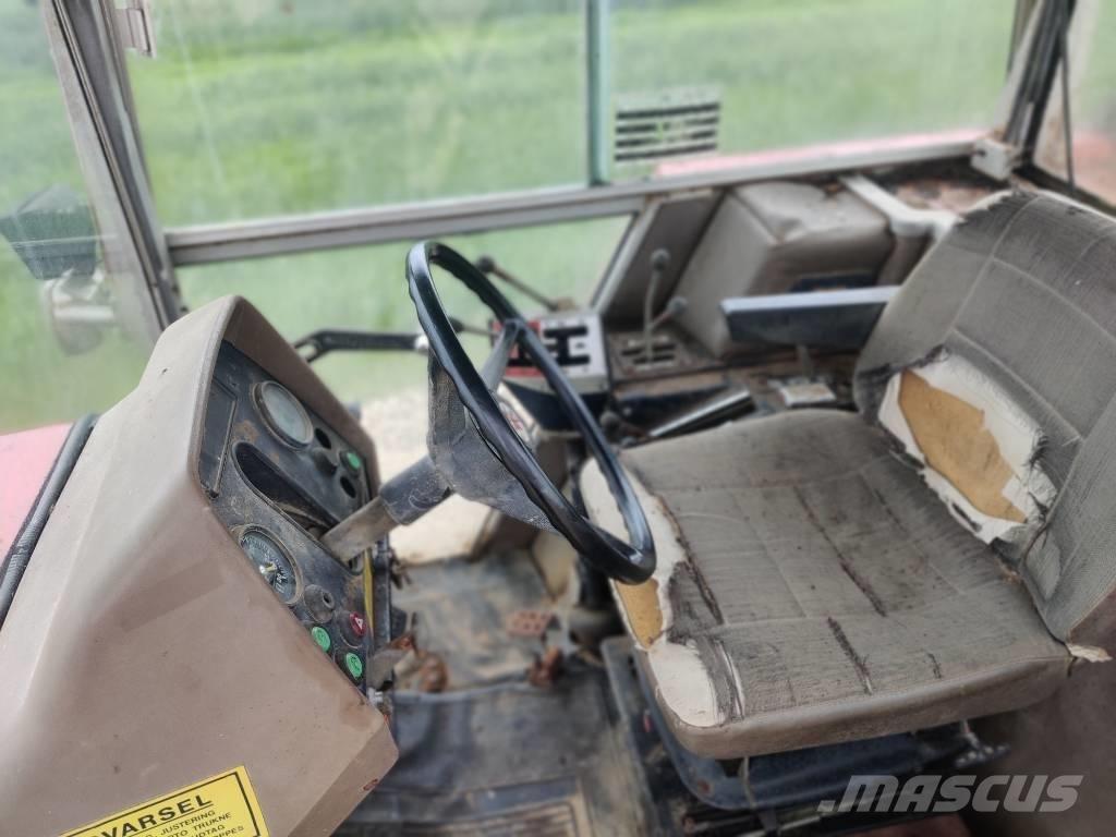 Massey Ferguson 2640 Tractoare