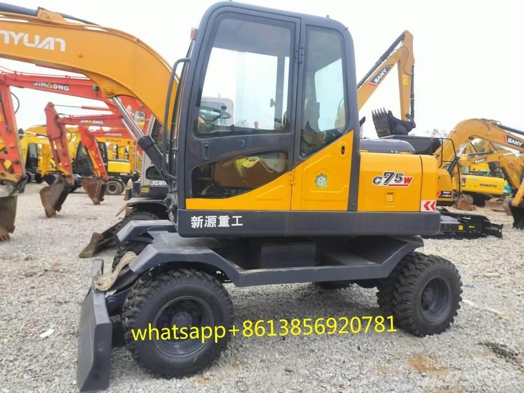 Xinyuan XYB75-9 Excavatoare cu roti