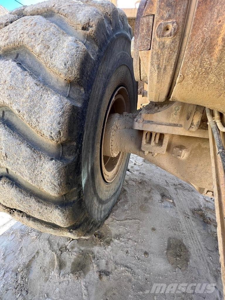 CAT 988 G Incarcator pe pneuri