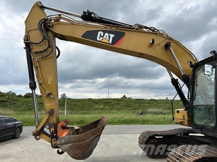 CAT 320FL Excavatoare pe șenile
