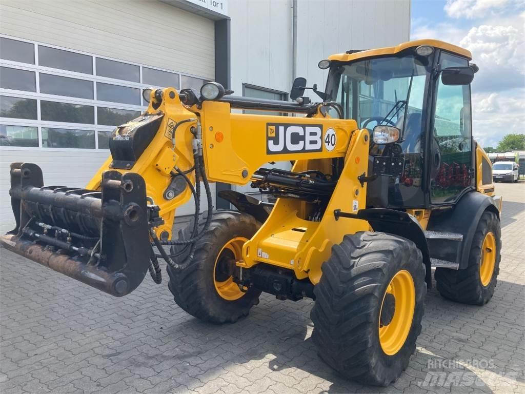 JCB TM220 Incarcator pe pneuri