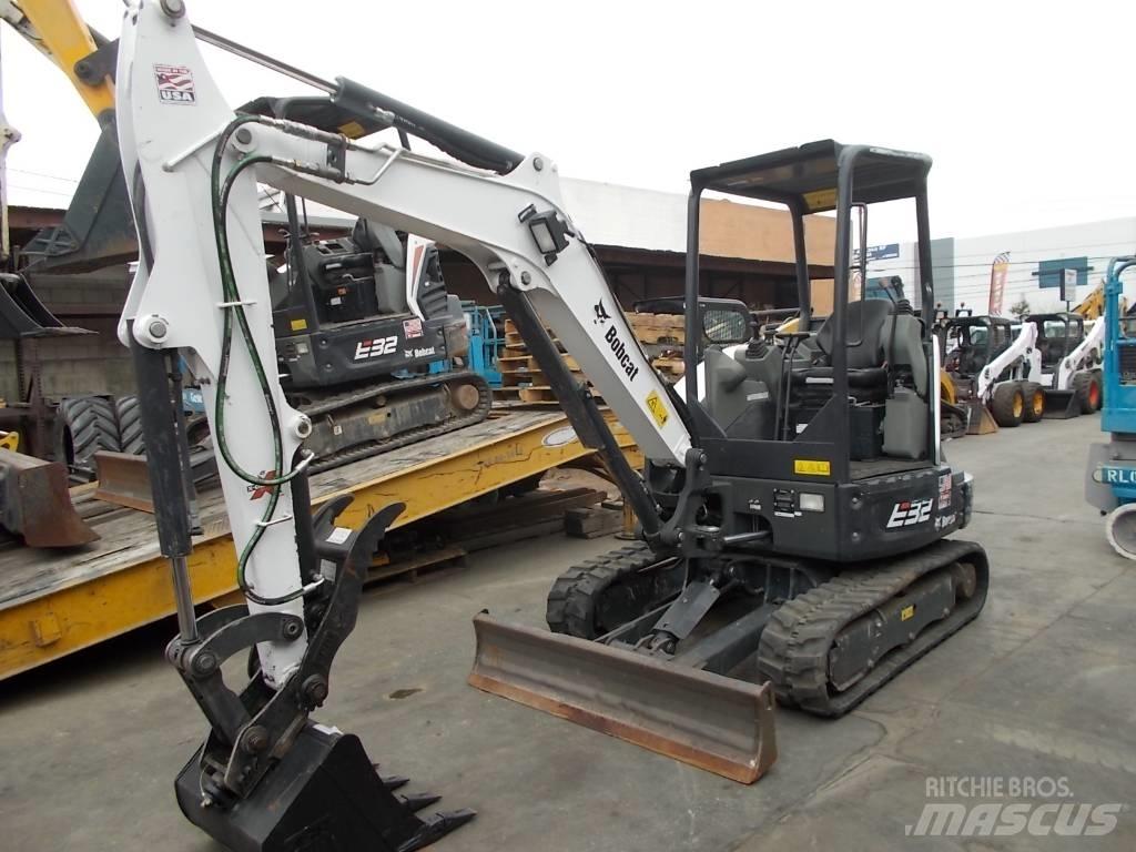 Bobcat E32i Mini excavatoare < 7t