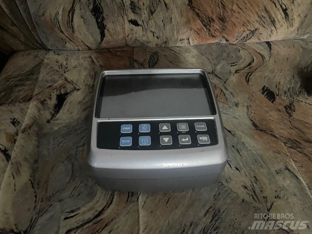 Doosan DX 140 LCR-3 Electronice
