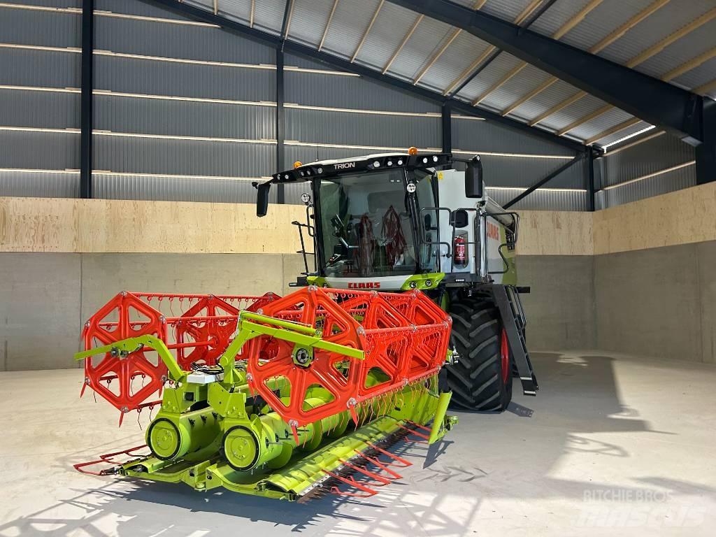 CLAAS Trion 520 Combine de secerat