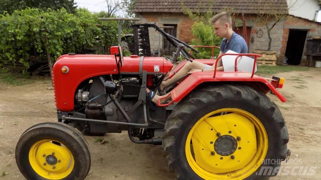 Steyr T 84 Tractoare